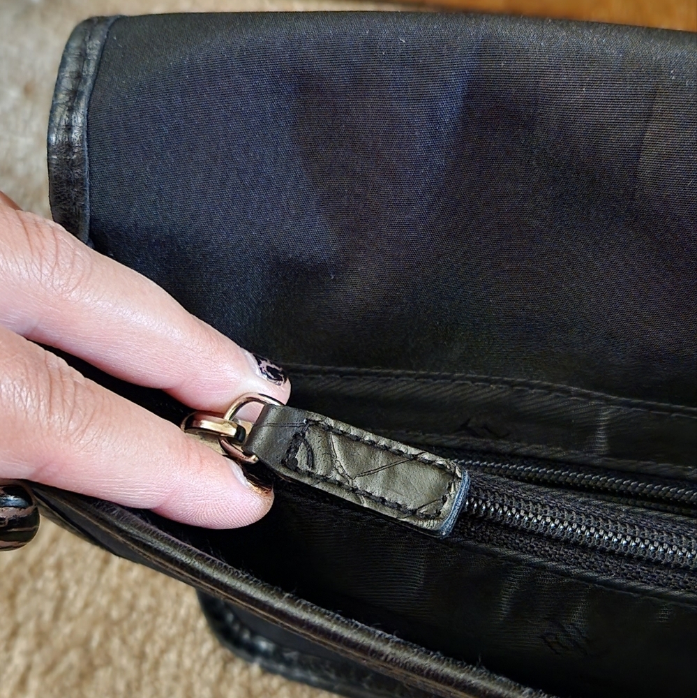 Lauren Ralph Lauren Crossbody Letter Bag - Picture 12 of 15